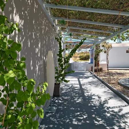 Thalasea Kimolos - θalasea - Ps Psathi (Kimolos)